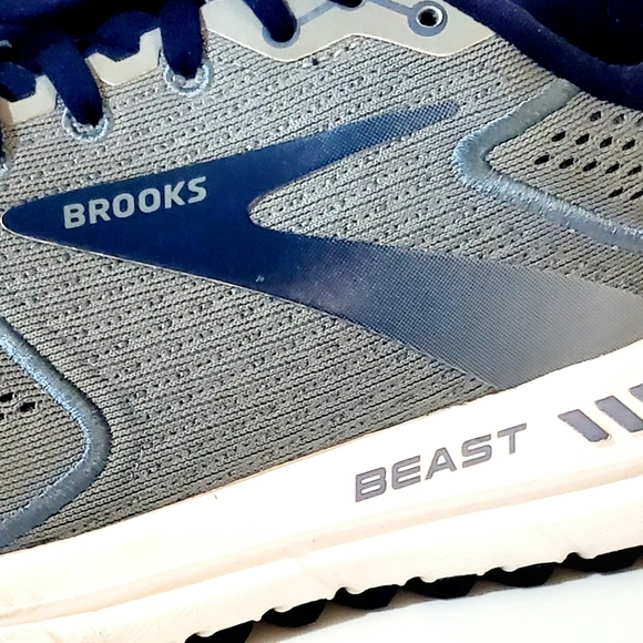 BROOKS BEAST 20 RUNNING SHOES. MENS Sz:10 GREAT TREAD & INSOLES. - Picture 10 of 13
